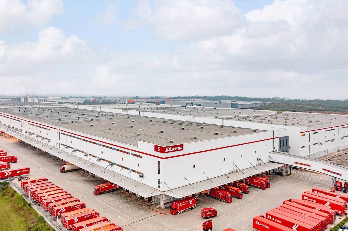 京东的武汉总物流中心